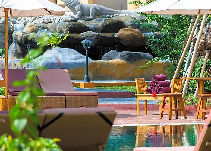 Field And Restaurant Hotel 3*