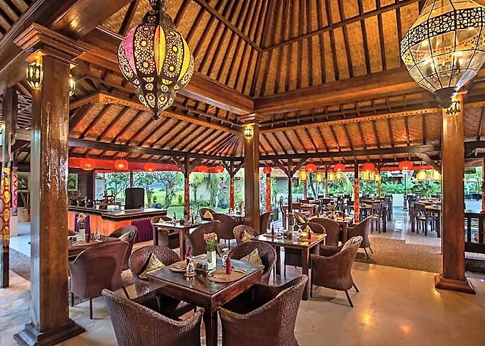 Field And Restaurant 3*