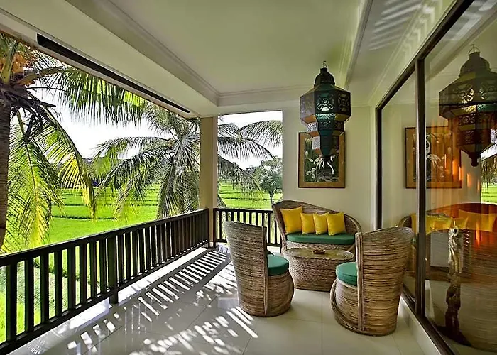 Field And Restaurant Hotel 3*